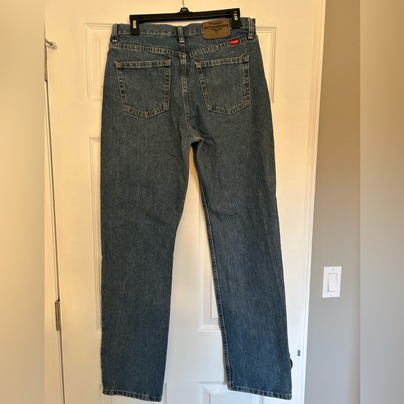 Wrangler Straight Leg Standard Cut Jeans (32x34) - Picture 4 of 4